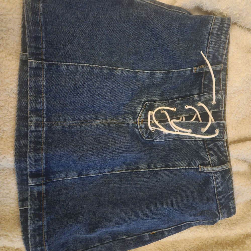 Kendall & Kylie Blue Jeans Classic Denim Style